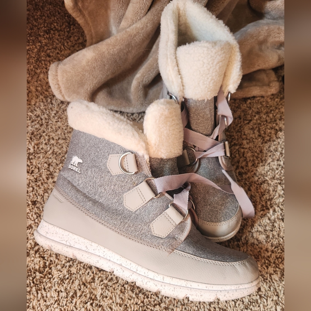 Sorel Womens Explorer Carnival Boot Grey And White Size 9.5